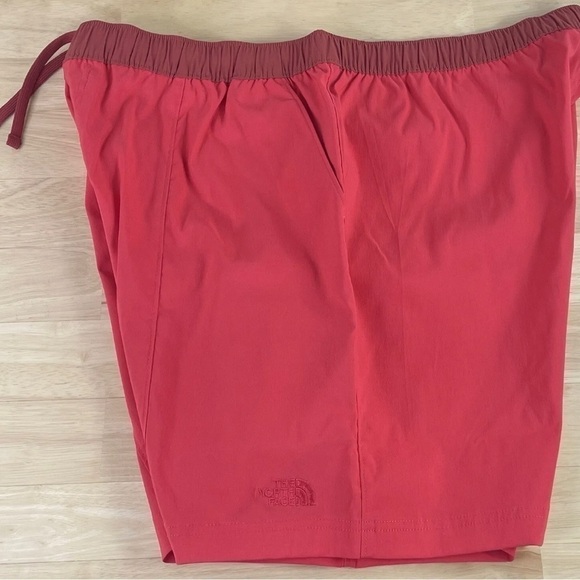 The North Face Class V Pull On Horizon Red Shorts - Men’s Size XL -New - Picture 7 of 8